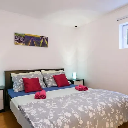 Em Stobrec Croatia Appartement *