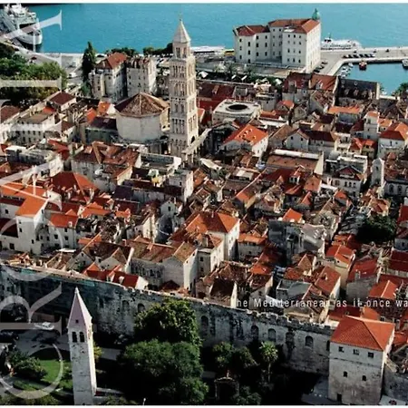 Em Stobrec Croatia 公寓
