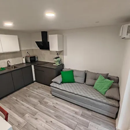 Em Stobrec Croatia Apartment